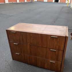 Vintage Mid-century 3 Drawer Dresser W/platform Base