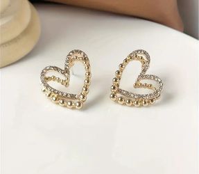 Wired Heart Shaped Studs