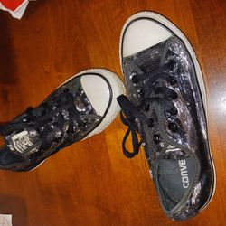 Silver And Black Converse Size 6