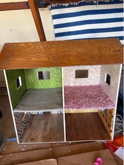 Vintage Doll house
