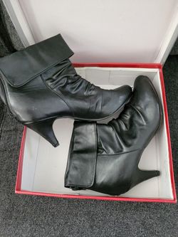 Boots Size 9 Womens