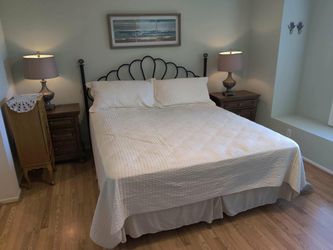 California King Serta Perfect Sleeper Mattress & Platform Bed Frame