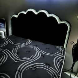 SUPER LED Lighted Platform Bed Frame Only Brand New ! Queen $198!