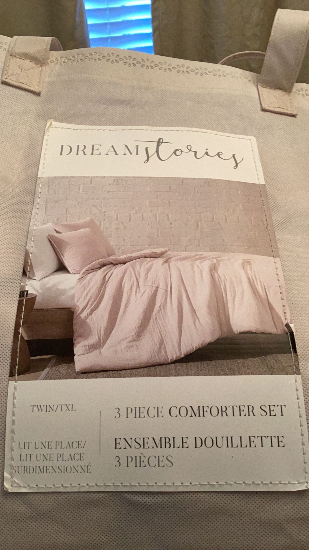 3 Piece twin/TwinXL Comforter Set