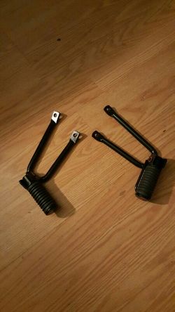 Honda XR 650L rear passenger foot pegs....Great condition!