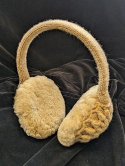 SHEARLING  EARMUFFS 