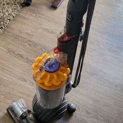 Dyson Vacuum DC40 