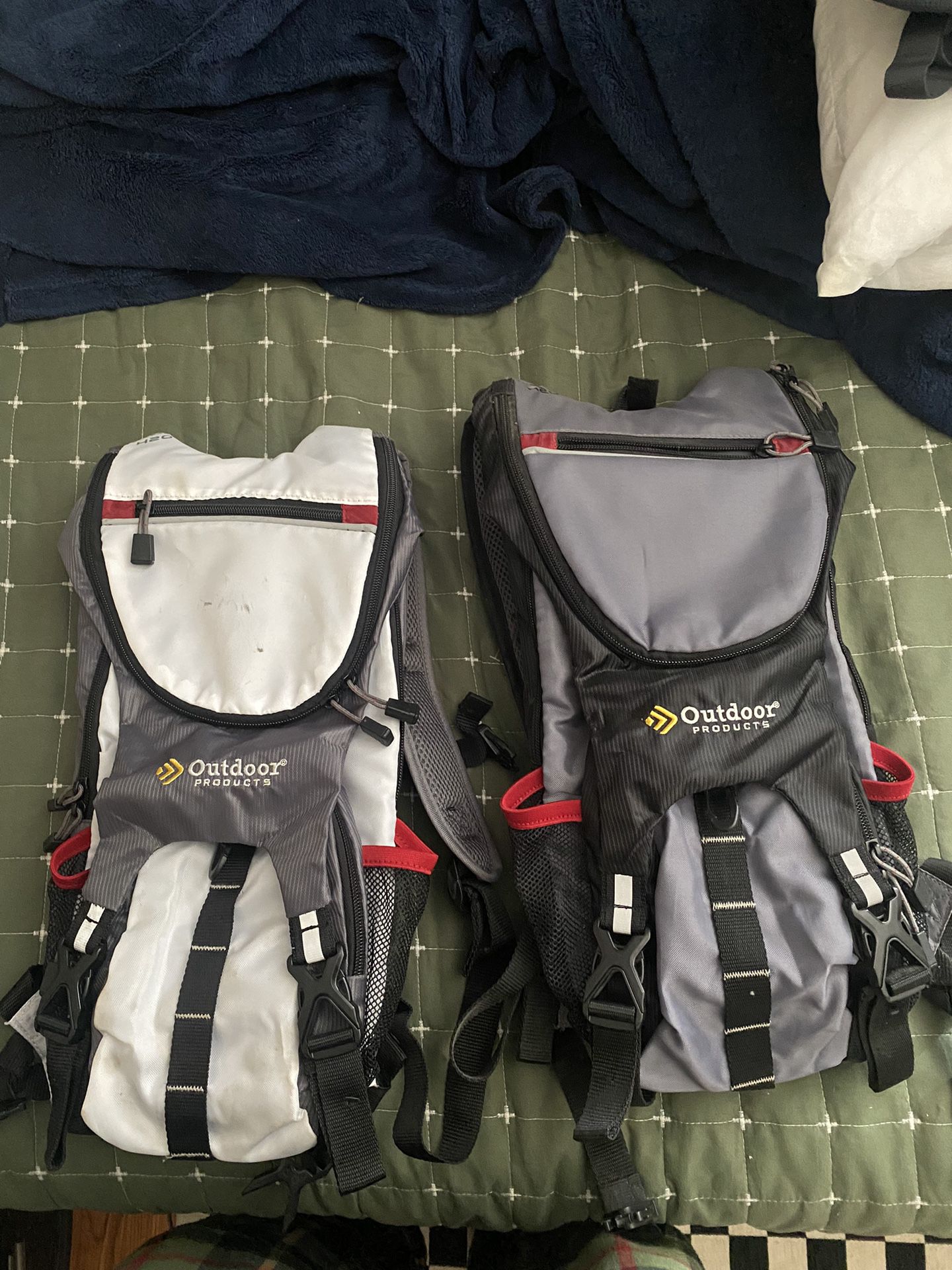 Outdoor Products Ripcord Hydration Packs  (NOT FOR FREE READ DESCRIPTION BELOW)