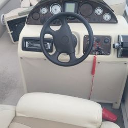 2005 Pontoon 24