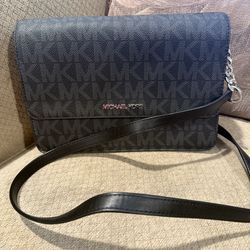 Michael Kors Crossbody Bag
