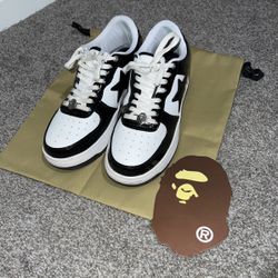 Bapesta black and white size 9 men