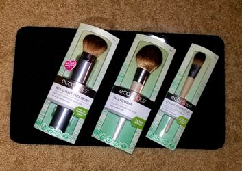 Brand new ecotools makeup brushes
