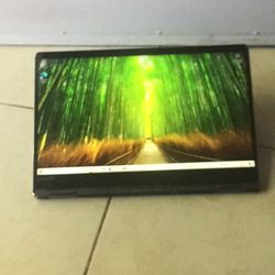 15.6” Lenovo Yoga 2-1 Touchscreen i5 Processor 128gb SSD 8gb Ram Come With Charger Light up Keyboard Window 10 good Condition 