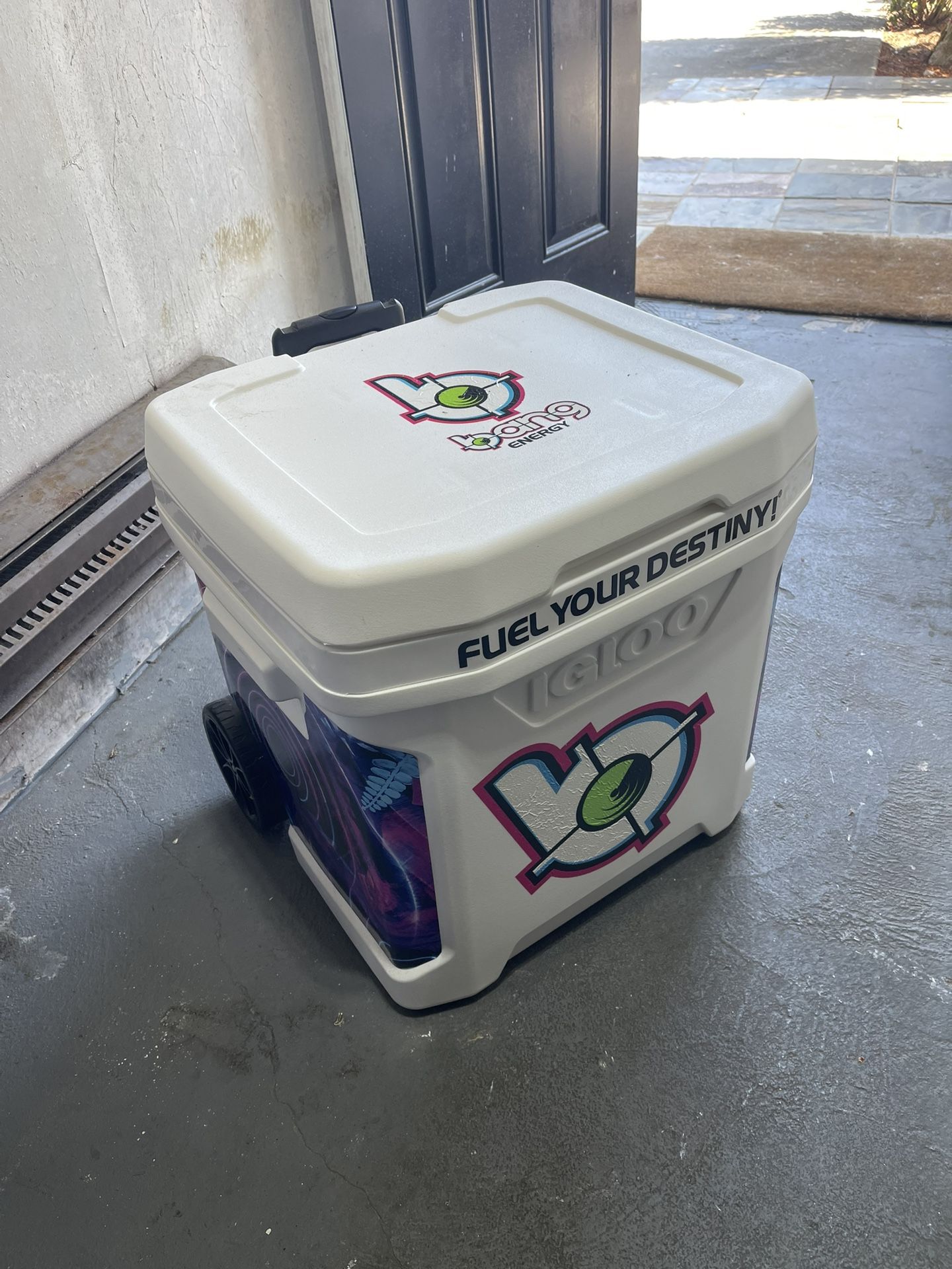 Bang Energy Igloo Rolling Cooler