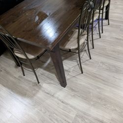 Dining Room Table 