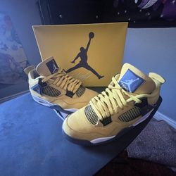 Jordan 4s Lightning 