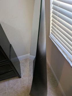 Standalone mirror