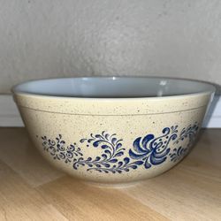 Pyrex Homestead Nesting Bowl