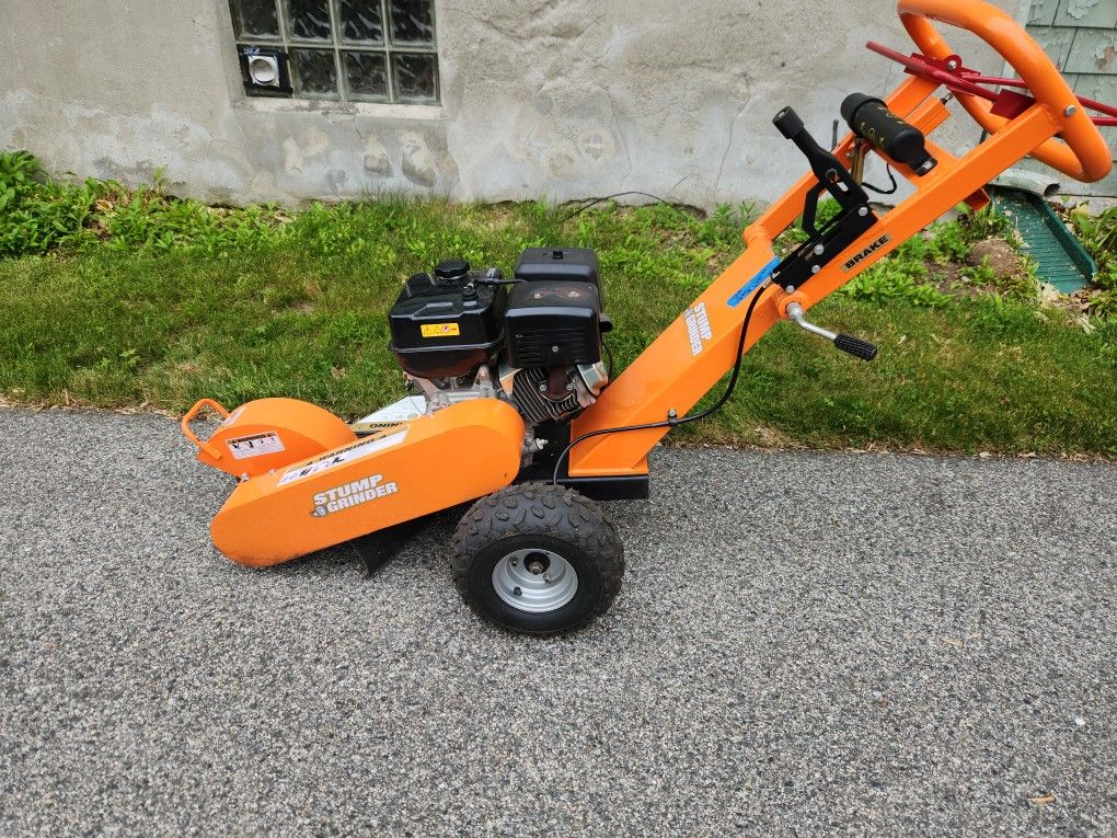 STUMP GRINDER 4 SALE