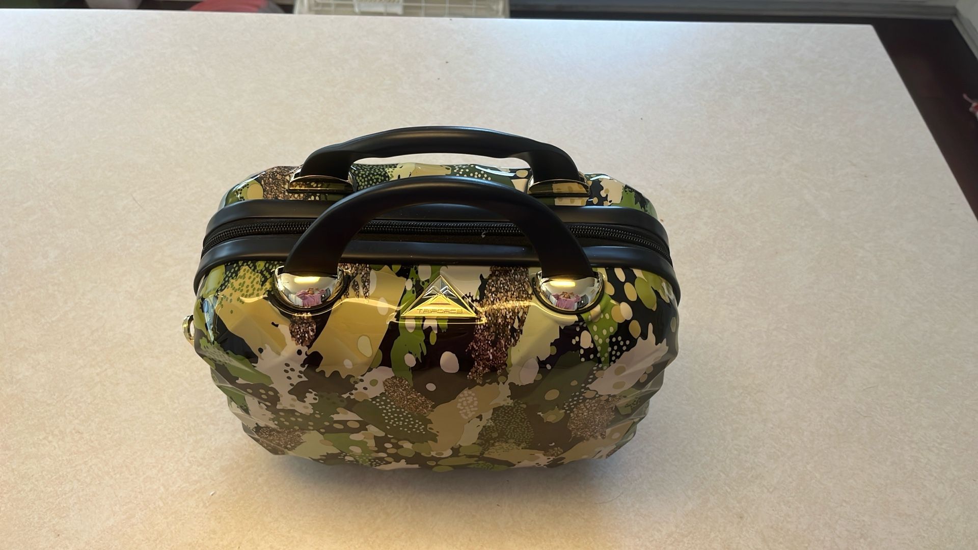 Triforce Carry on Travel Beauty Case