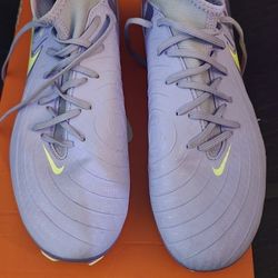 Women Nike Soccer Cleats