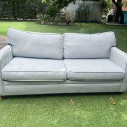 Mint Sofa Sleeper Bed - Like New/Sofá Cama Impecable - Como Nuevo