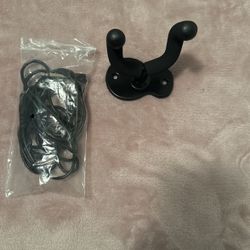 Guitar input and guitar hanger