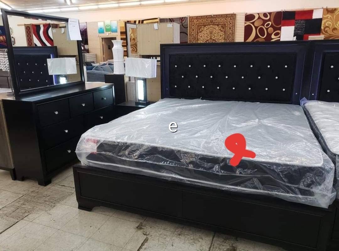 Micah Black Led Upholstered Panel Bedroom Set, Recamara,Dresser,Mirror