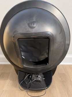 Litter-Robot 4 w shield (no flap)Automatic  Self-Cleaning Cat Litter Box – Used