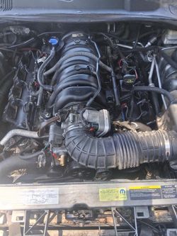 5.7 hemi complete running motor