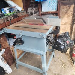 Delta 34-441 Table Saw