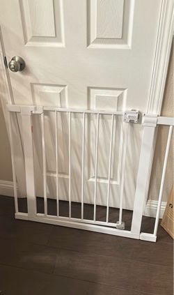 Safety 1st White Metal Baby Gate