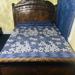 Queen Size Bed Set