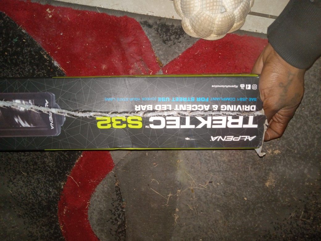 TrekTec S32 Driving & ACCENT LED BAR