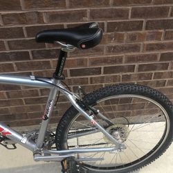 Trek 4900 Mountain Bike for Sale in Libertyville IL OfferUp