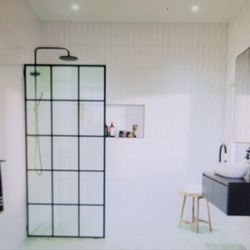 Montreal Single Fixed Shower Panel