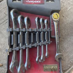 Husky Universal Ratcheting Wrench Set 