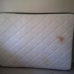 Queen Mattress ***Must go