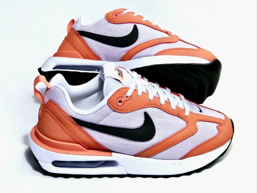 WOMEN'S SIZE BIG KID'S SIZE NIKE MAX DAWN RUNNERS!!