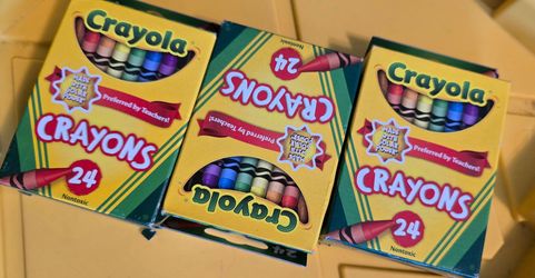 Crayola Crayons 24 Count – NEW