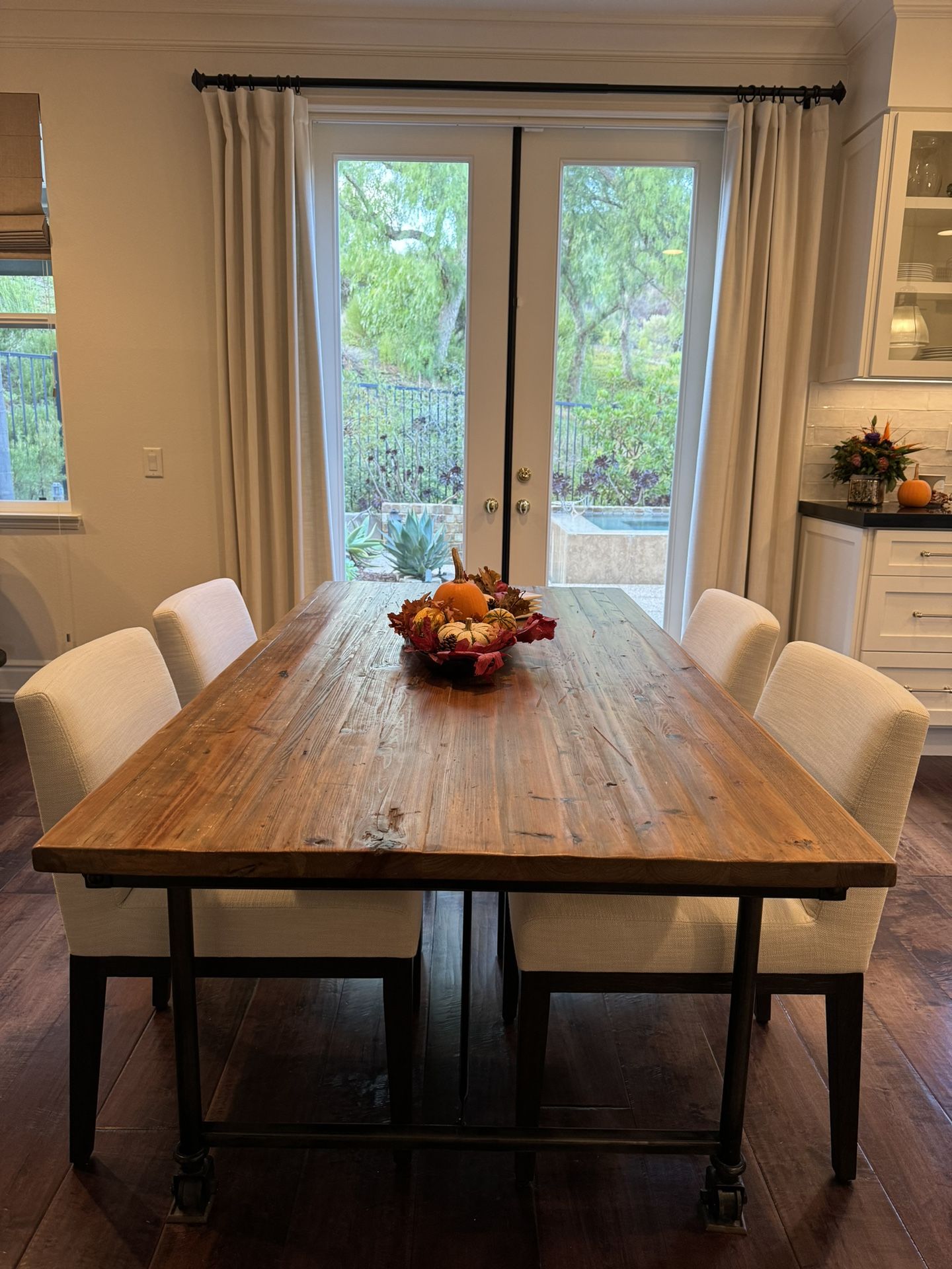 Rustic Farmhouse Kitchen Table