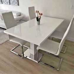 Dining room suite