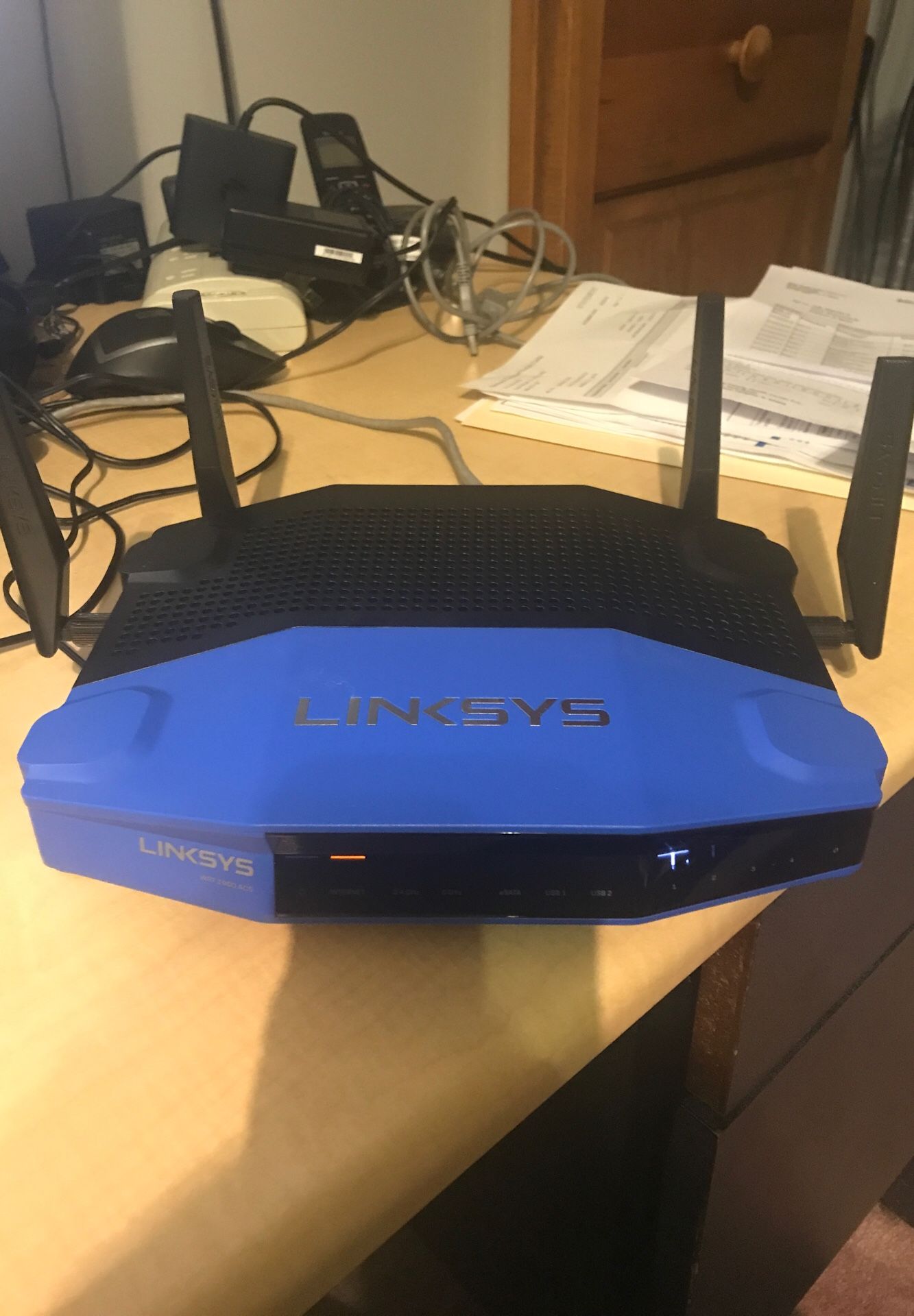 Linksys WRT 1900 ACS dual band gigabit WiFi router