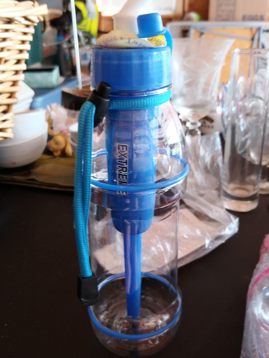 Extreme water filtration bottle