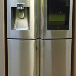 36″ Samsung RF28N9780SR 22.15 cu.ft. French Door Family Hub
 Refrigerator 