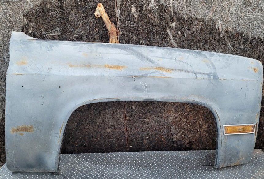 81-91 Square Body Fender