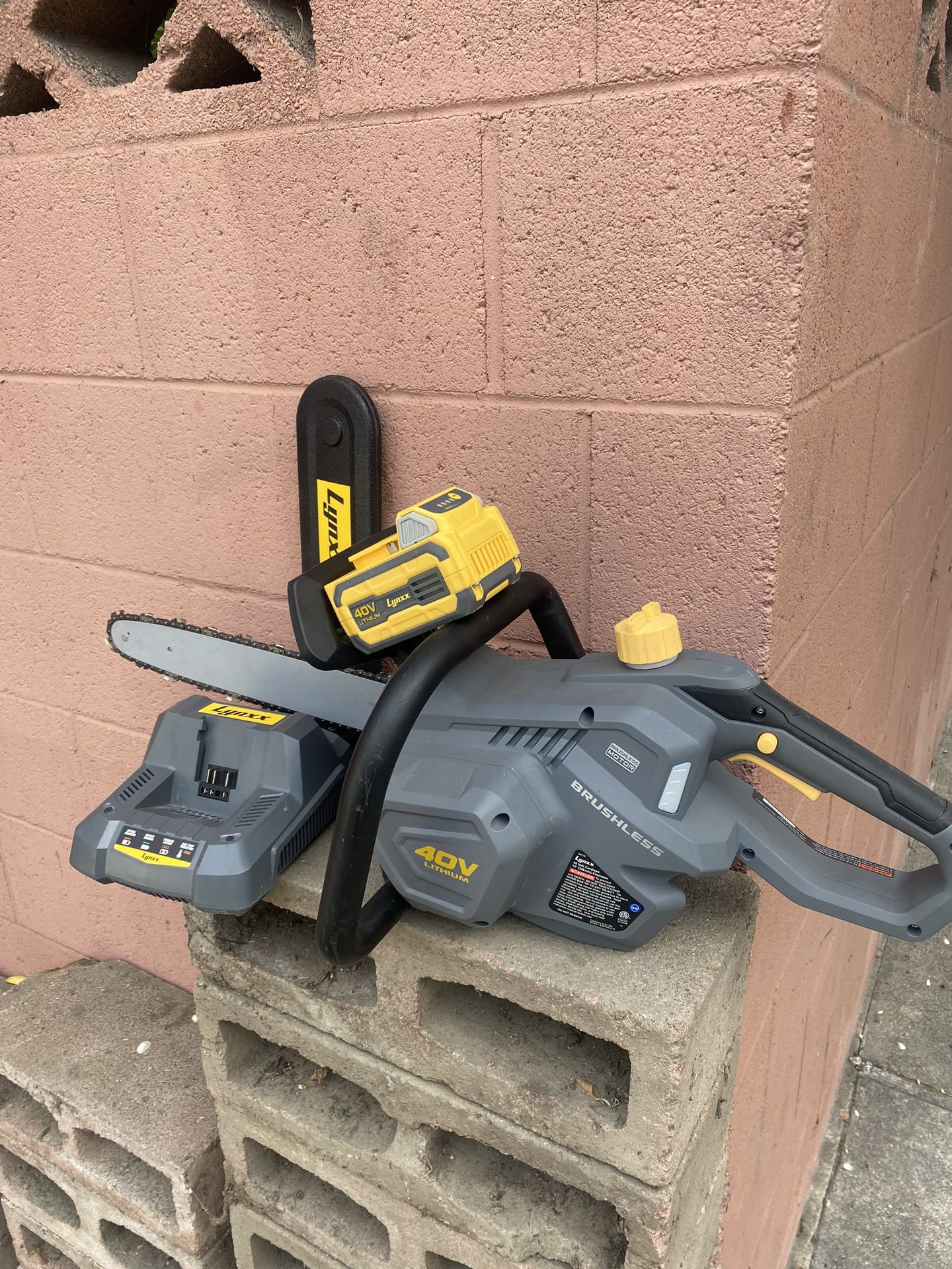 Lynxx 40v chainsaw discount