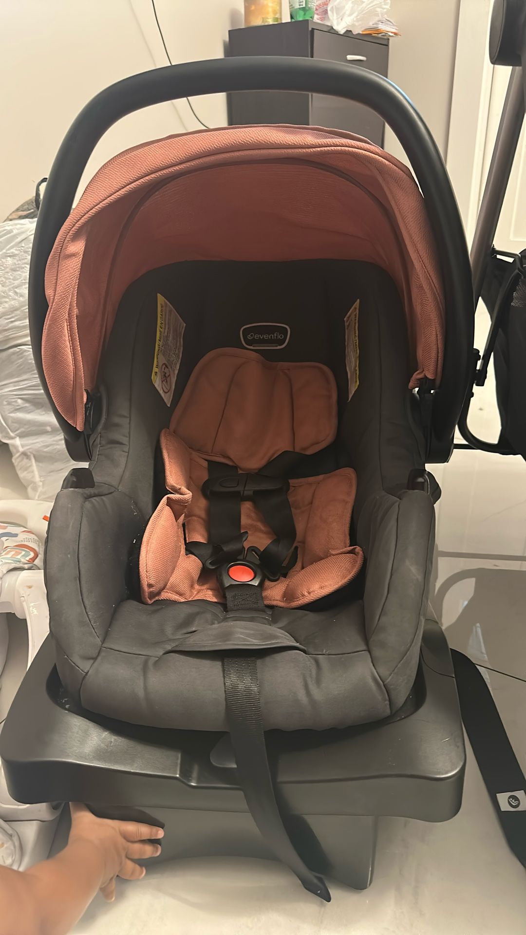 Evenflo Pivot Travel System w/Rear Facing Car Seat