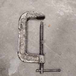 Clamp De Metal Usada used Pickup Only 