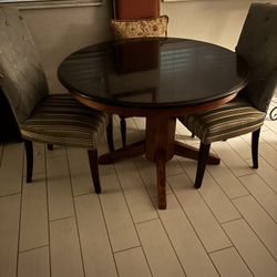 Dining Table &  Chairs 